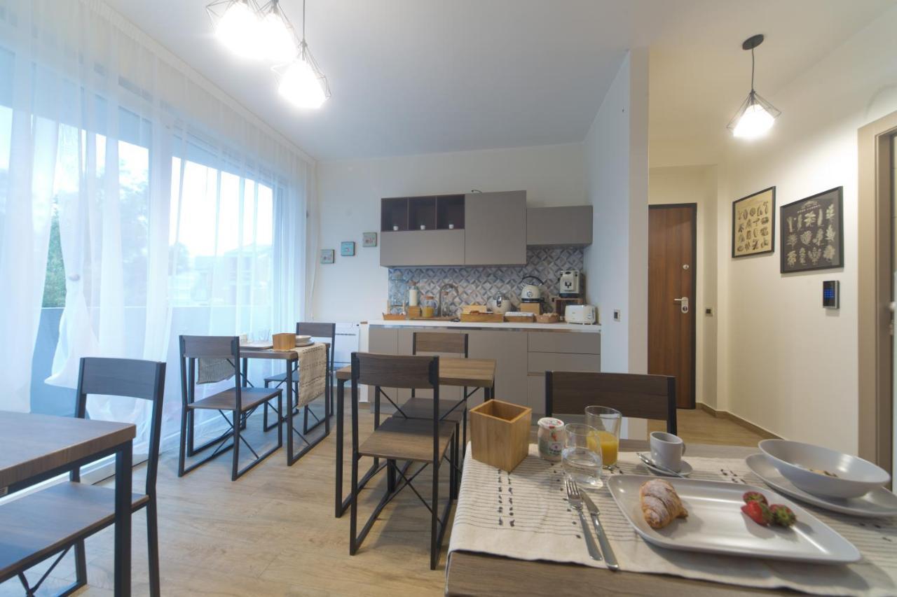 Slow Chic Apartment Beb Policlinico เมสซีนา ภายนอก รูปภาพ